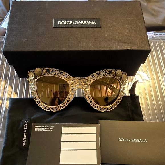 New, In Box, Dolce & Gabbana Gold Sunglasses - Picture 2 of 13